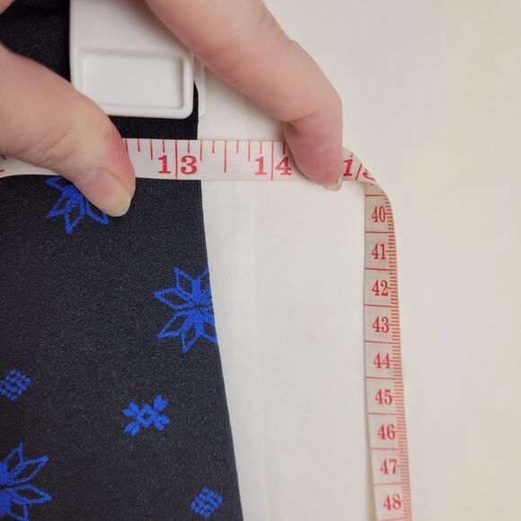 New Pink Rose black with blue snowflake fleece lined legging Size small - Picture 7 of 8